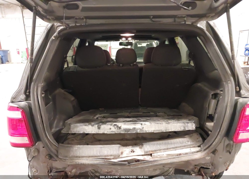 2011 FORD ESCAPE VIN: 1FMCU9DG8BKA26071