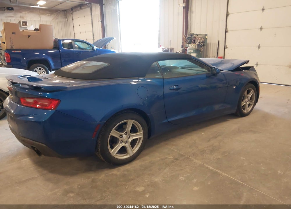 2018 CHEVROLET CAMARO VIN: 1G1FB3DX7J0183310