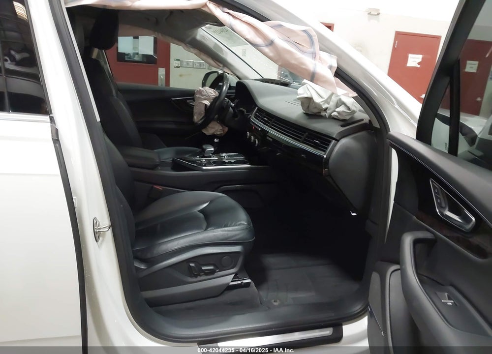 2018 AUDI Q7 VIN: WA1LAAF73JD028903