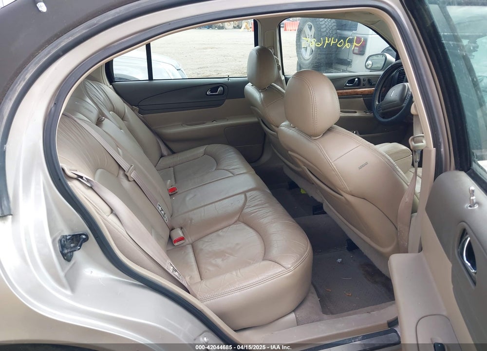 2000 LINCOLN CONTINENTAL VIN: 1LNHM97V1YY865971