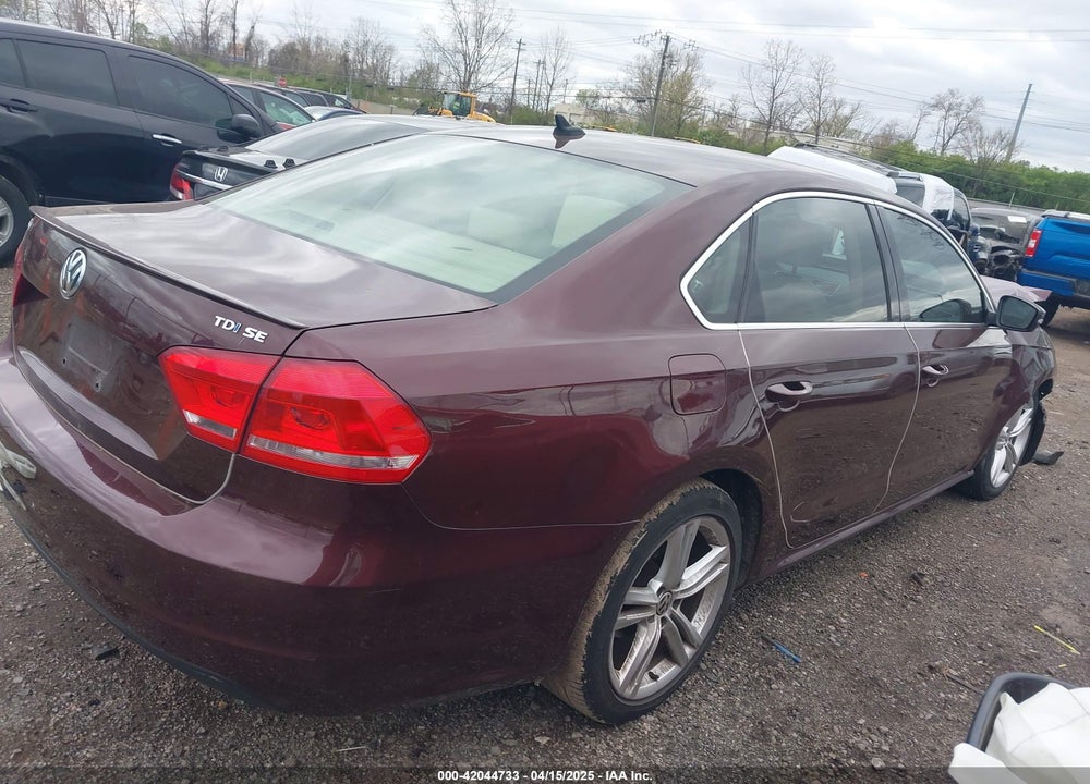 2014 VOLKSWAGEN PASSAT VIN: 1VWBN7A37EC083330