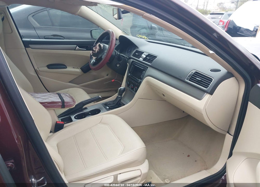 2014 VOLKSWAGEN PASSAT VIN: 1VWBN7A37EC083330