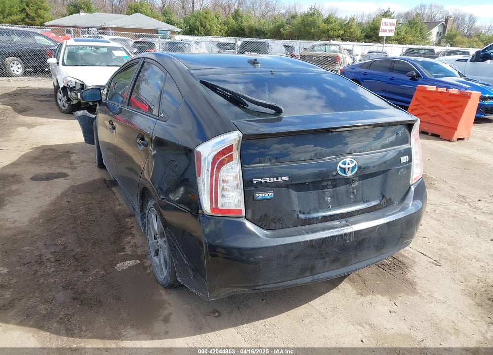 2013 TOYOTA PRIUS THREE SE VIN: JTDKN3DU6D5597849