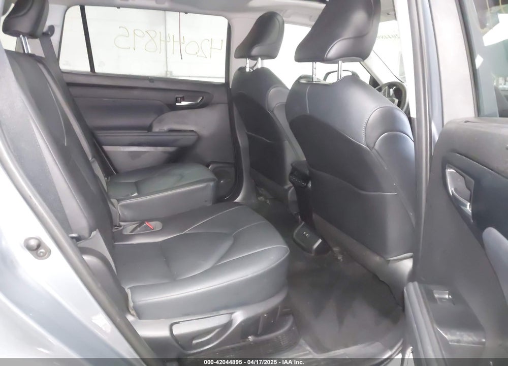 2021 TOYOTA HIGHLANDER VIN: 5TDGBRCH1MS065845