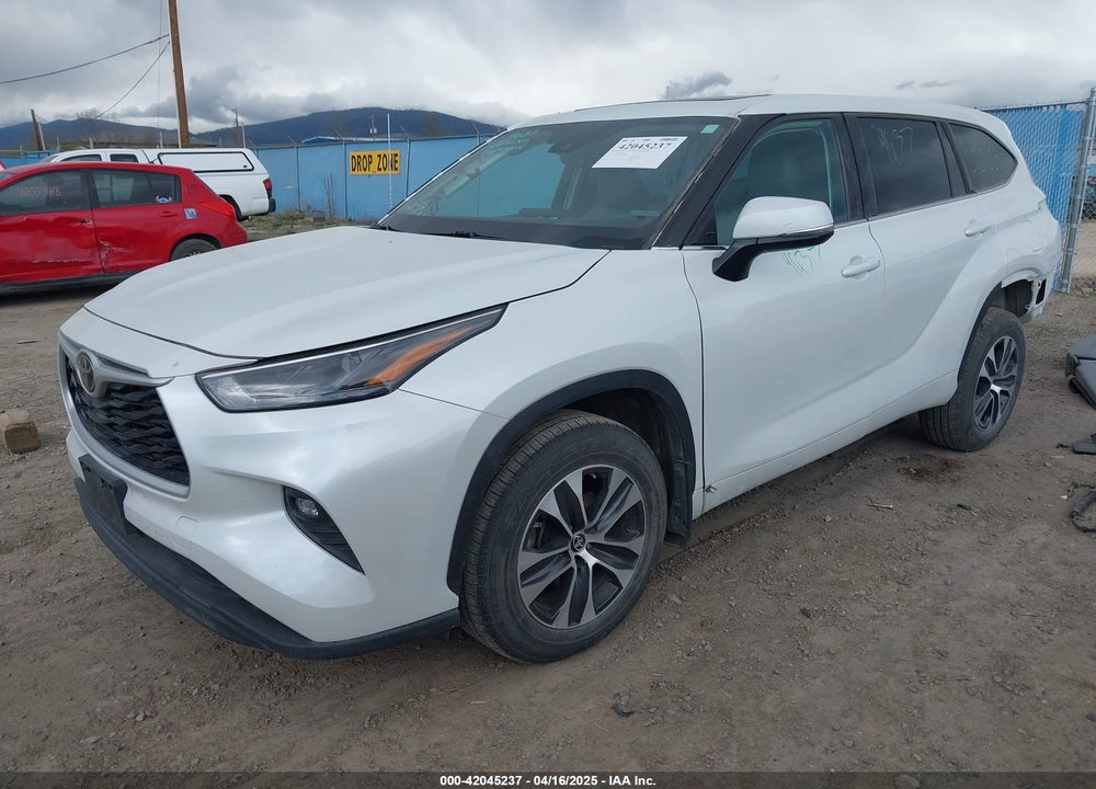 2022 TOYOTA HIGHLANDER VIN: 5TDGZRBHXNS234405