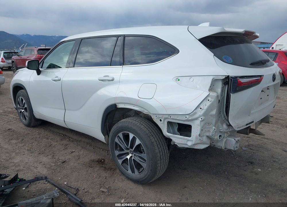 2022 TOYOTA HIGHLANDER VIN: 5TDGZRBHXNS234405