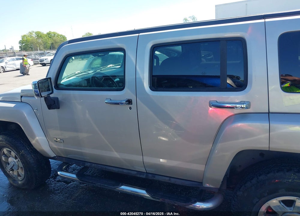 2007 HUMMER H3 SUV VIN: 5GTDN13E878205098