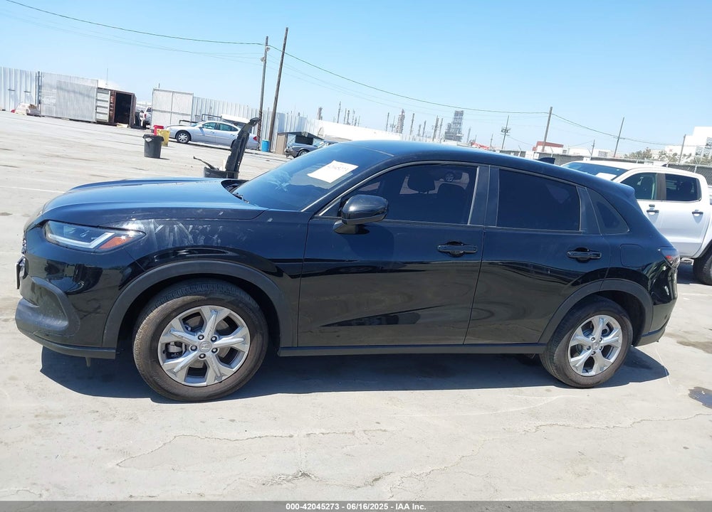2024 HONDA HR-V 2WD LX VIN: 3CZRZ1H33RM735318