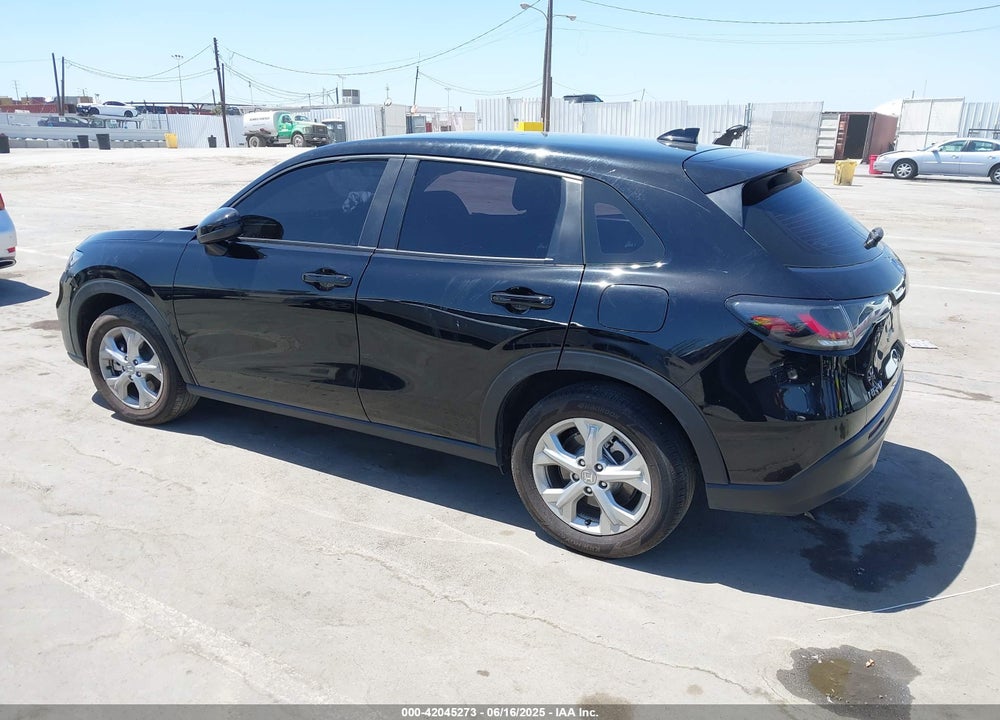 2024 HONDA HR-V 2WD LX VIN: 3CZRZ1H33RM735318