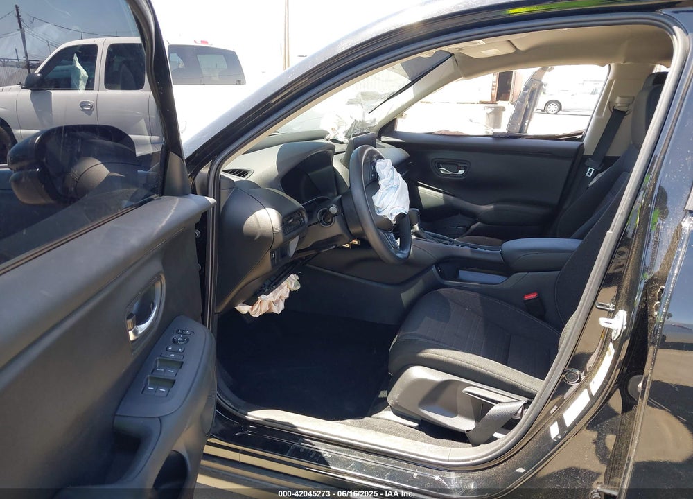 2024 HONDA HR-V 2WD LX VIN: 3CZRZ1H33RM735318