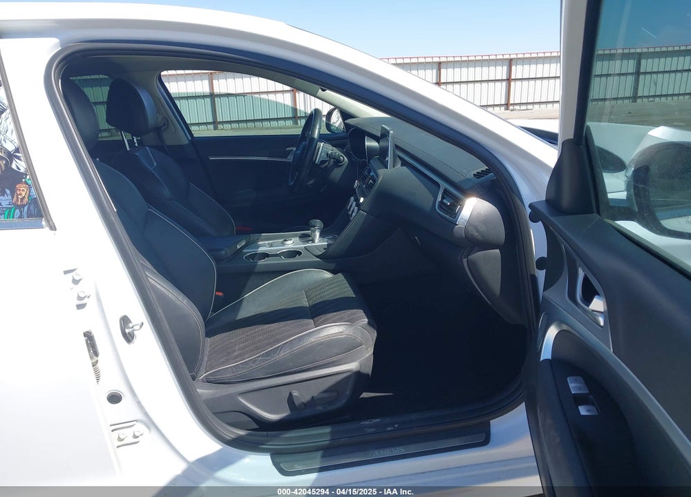 2019 GENESIS G70 VIN: KMTG34LAXKU025146