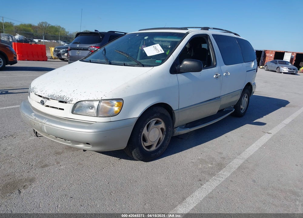 2000 TOYOTA SIENNA XLE VIN: 4T3ZF13C2YU171440