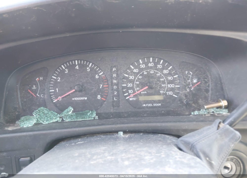 2000 TOYOTA SIENNA XLE VIN: 4T3ZF13C2YU171440