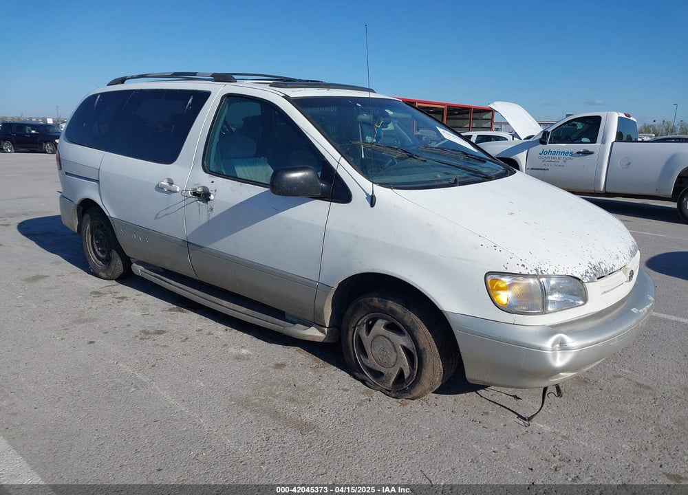 2000 TOYOTA SIENNA XLE VIN: 4T3ZF13C2YU171440