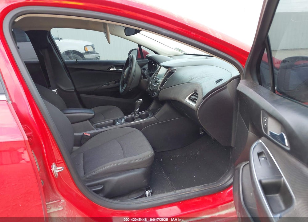 2017 CHEVROLET CRUZE VIN: 1G1BE5SM1H7208889