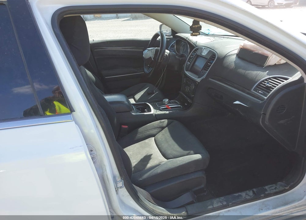 2018 CHRYSLER 300 VIN: 2C3CCAAG8JH338608