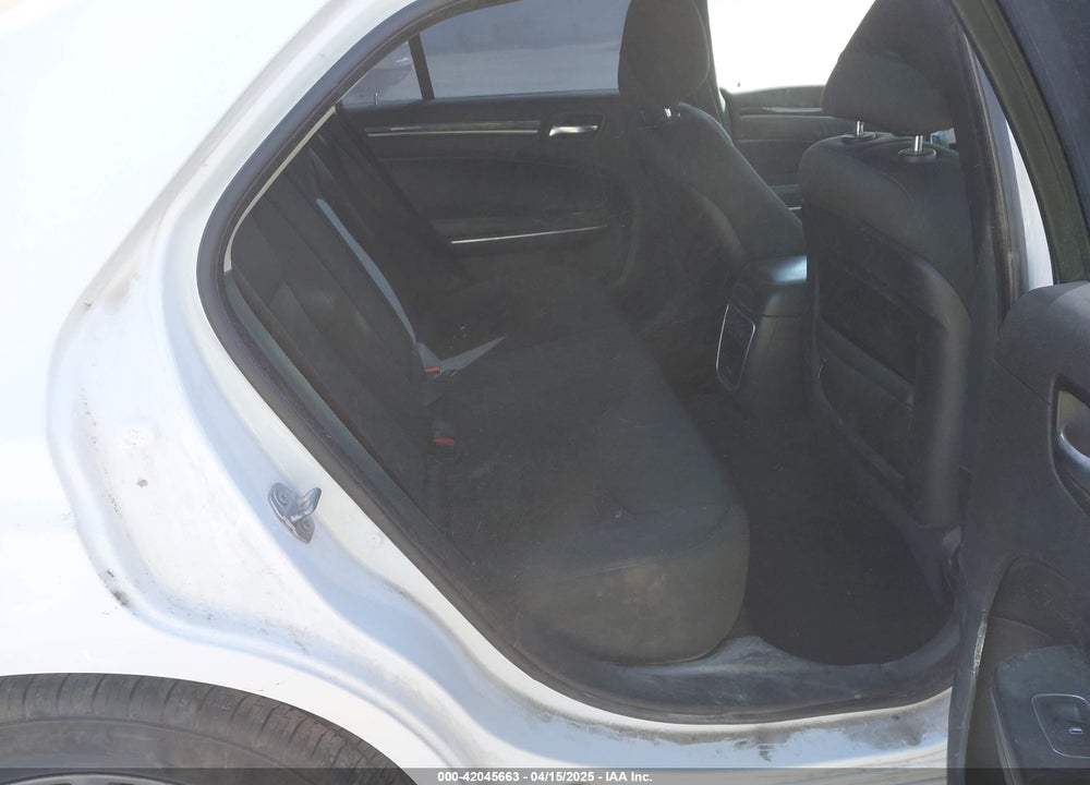 2018 CHRYSLER 300 VIN: 2C3CCAAG8JH338608