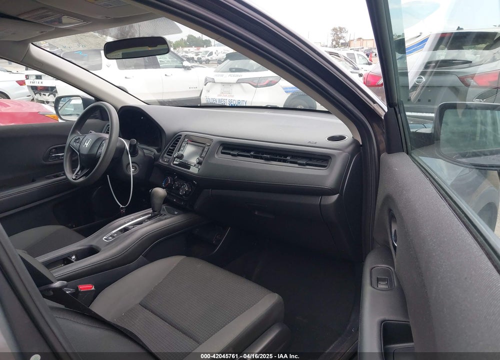 2019 HONDA HR-V VIN: 3CZRU5H38KG715690