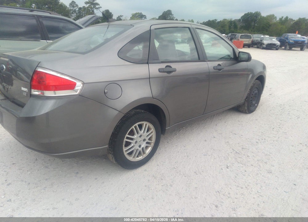2011 FORD FOCUS VIN: 1FAHP3FN9BW105421