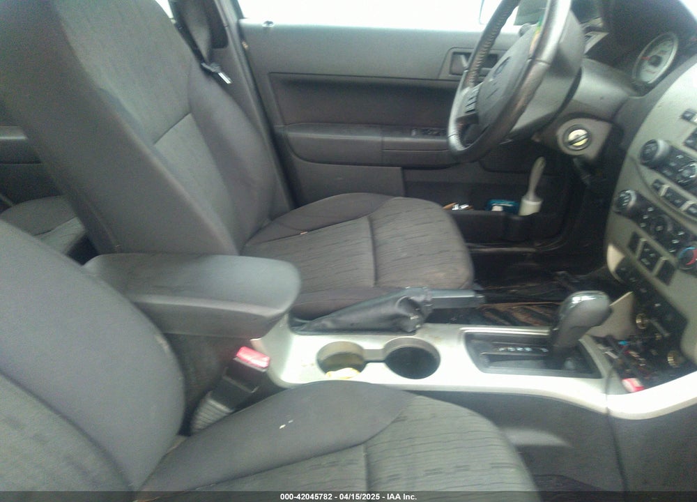2011 FORD FOCUS VIN: 1FAHP3FN9BW105421