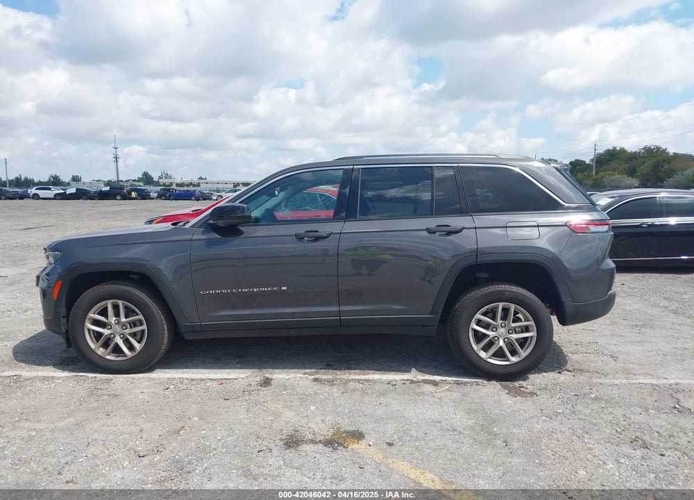 2024 JEEP GRAND CHEROKEE VIN: 1C4RJHAG7RC703637
