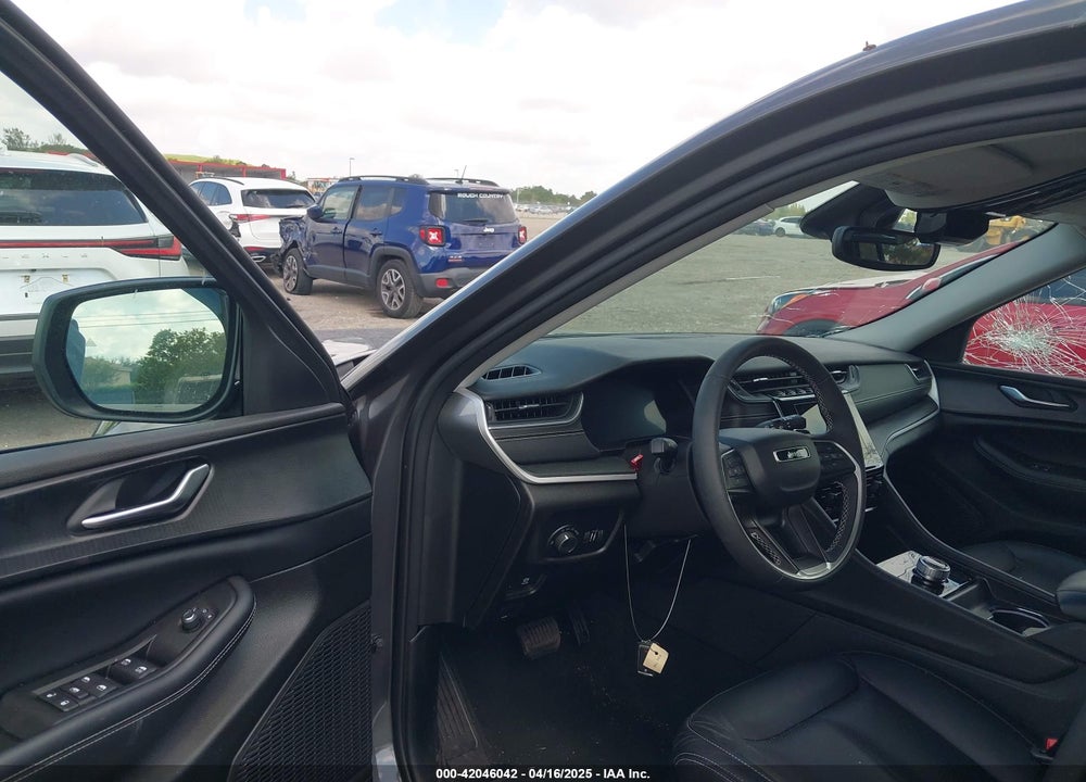 2024 JEEP GRAND CHEROKEE VIN: 1C4RJHAG7RC703637