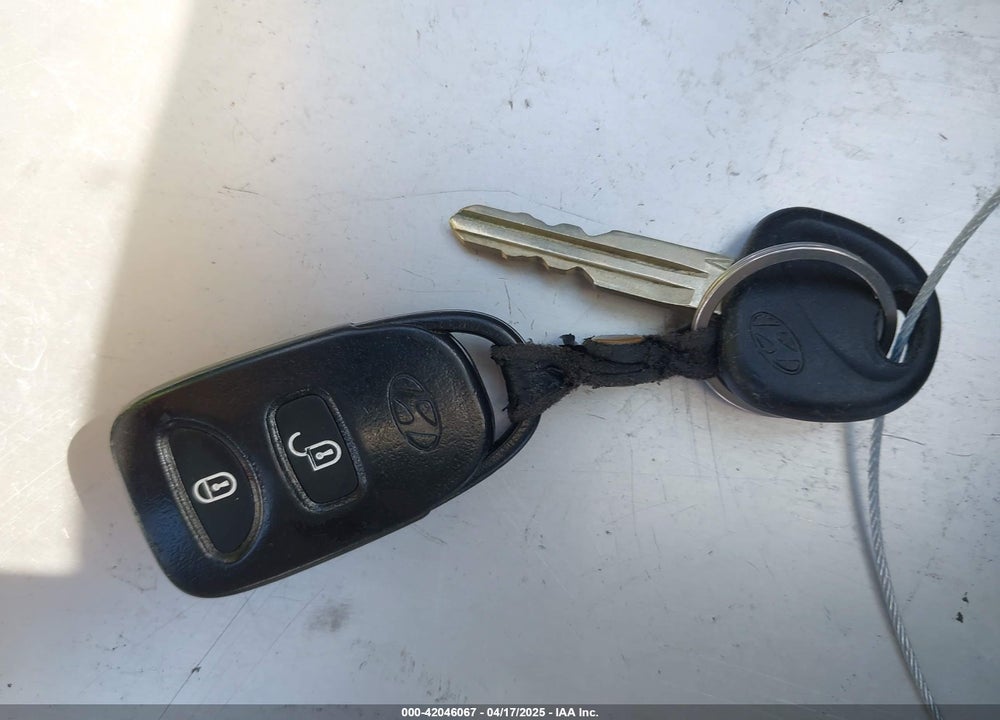 2010 HYUNDAI ACCENT GS VIN: KMHCM3ACXAU178600