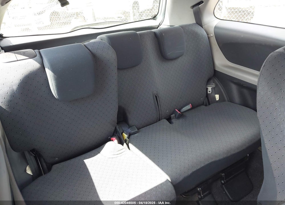 2010 TOYOTA YARIS VIN: JTDJT4K34A5289978
