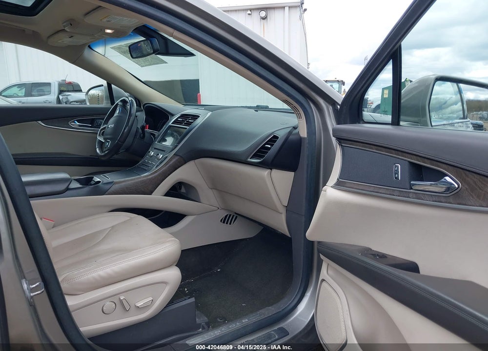 2016 LINCOLN MKX VIN: 2LMTJ8KP4GBL90323