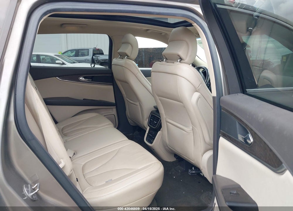 2016 LINCOLN MKX VIN: 2LMTJ8KP4GBL90323