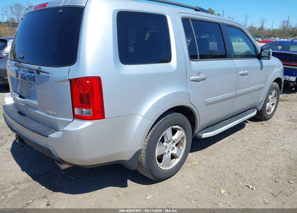 2010 HONDA PILOT VIN: 5FNYF4H54AB001373
