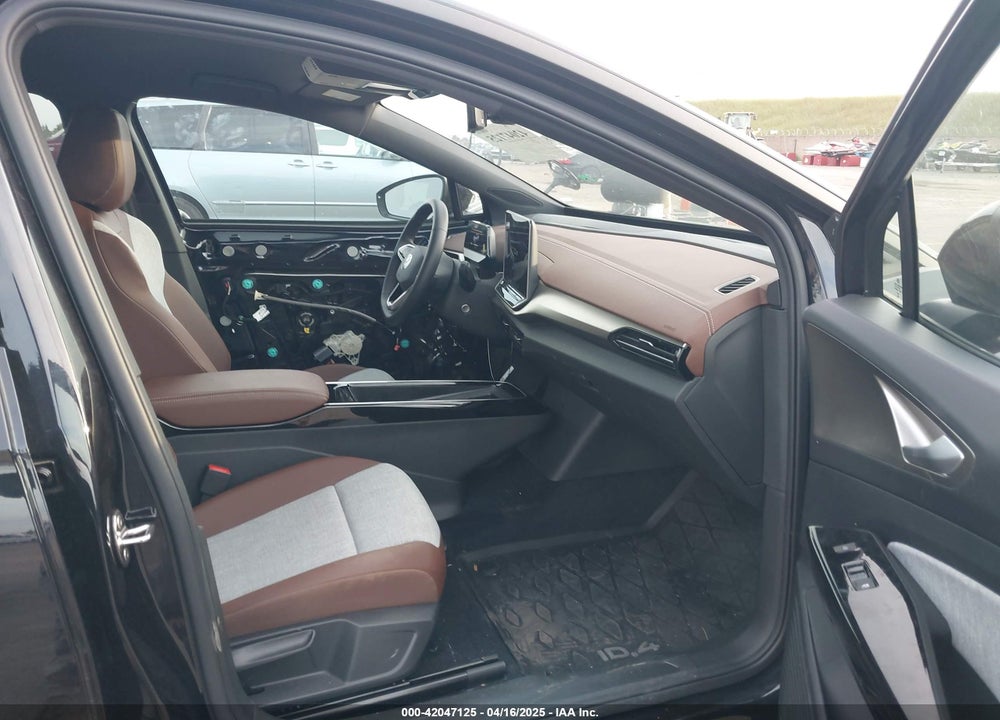 2024 VOLKSWAGEN ID.4 VIN: 1V2CRPE85RC000662