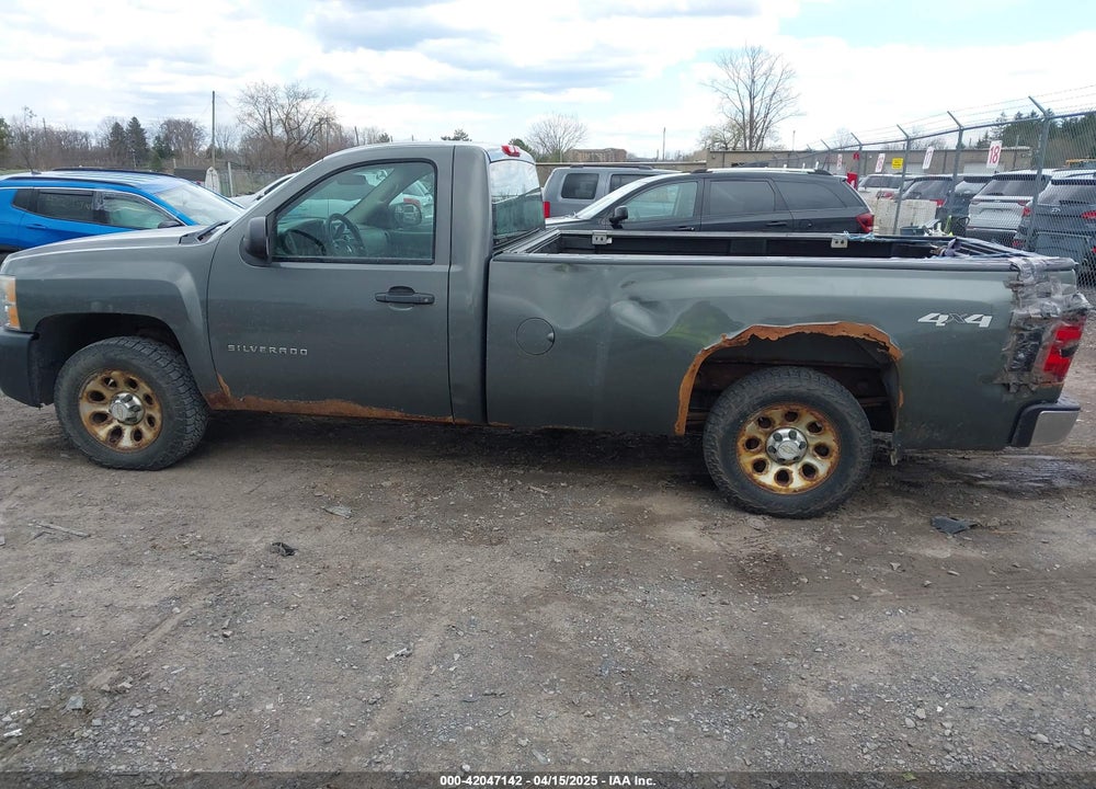 2011 CHEVROLET SILVERADO 1500 WORK TRUCK VIN: 1GCNKPEA3BZ180258