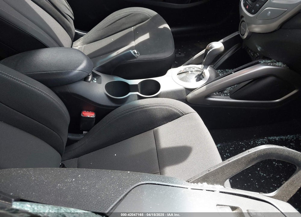 2015 HYUNDAI VELOSTER VIN: KMHTC6AD0FU242499
