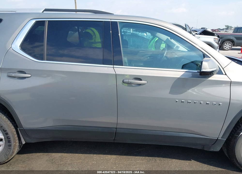 2018 CHEVROLET TRAVERSE 1LT VIN: 1GNERGKW7JJ272960