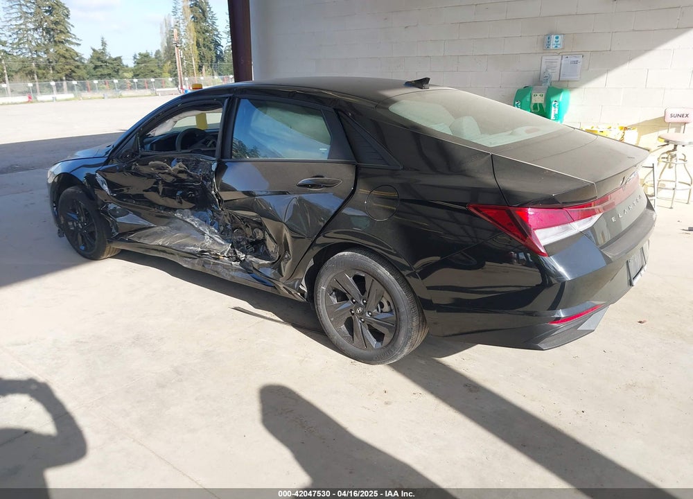 2023 HYUNDAI ELANTRA VIN: KMHLM4AG3PU371236
