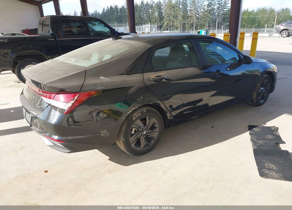 2023 HYUNDAI ELANTRA VIN: KMHLM4AG3PU371236