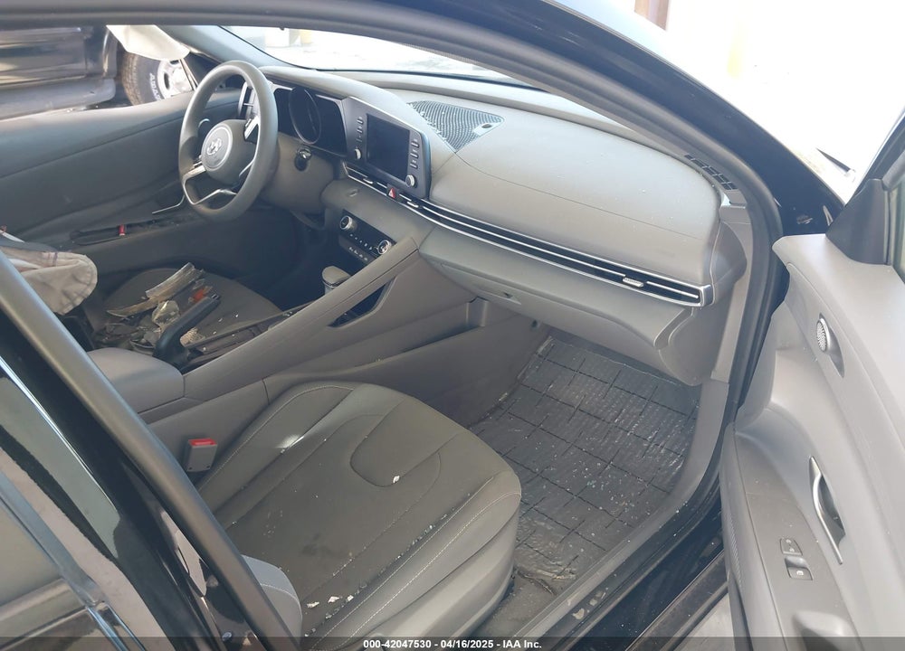 2023 HYUNDAI ELANTRA VIN: KMHLM4AG3PU371236