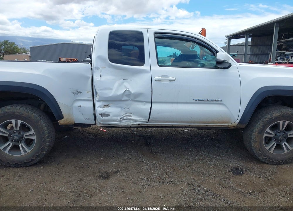 2017 TOYOTA TACOMA VIN: 5TFSZ5AN7HX084827
