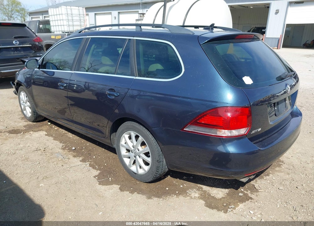 2010 VOLKSWAGEN JETTA VIN: 3VWTX7AJ3AM664393