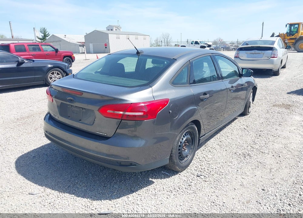 2015 FORD FOCUS VIN: 1FADP3E27FL204784