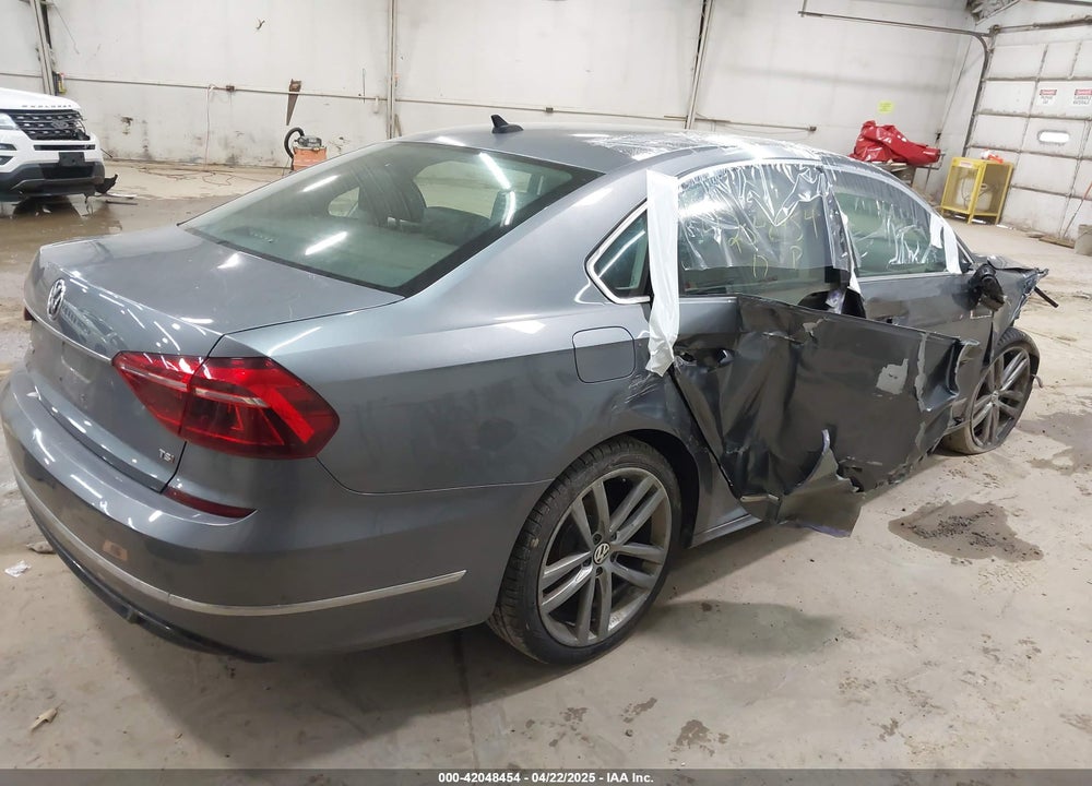 2017 VOLKSWAGEN PASSAT 1.8T R-LINE VIN: 1VWDT7A35HC052564