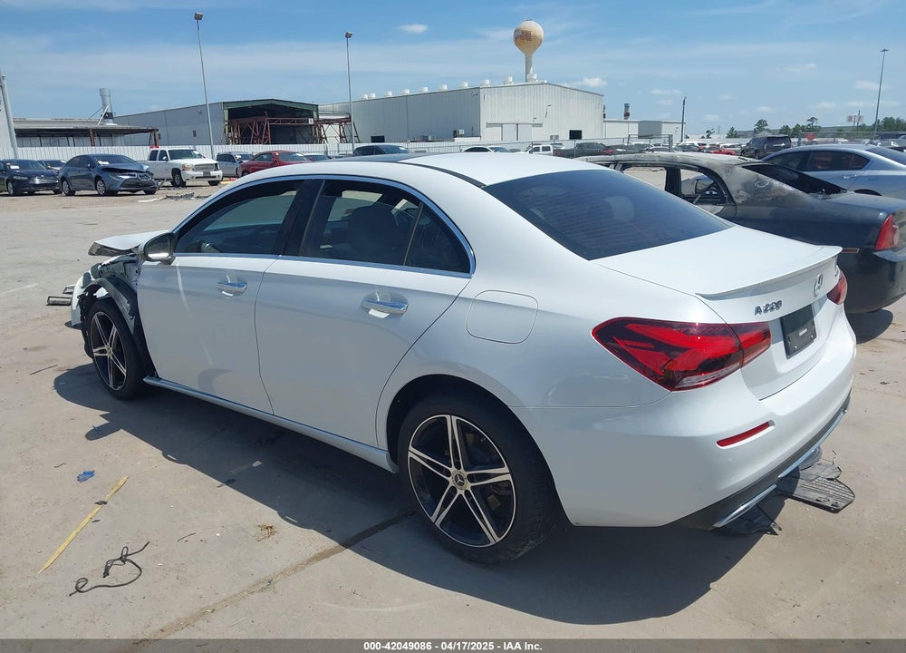 2022 MERCEDES-BENZ A 220 4MATIC VIN: W1K3G4FB2NJ357146