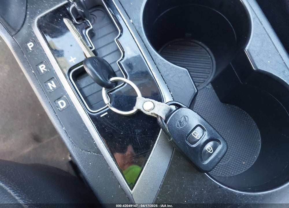 2012 HYUNDAI TUCSON VIN: KM8JU3AC1CU447092