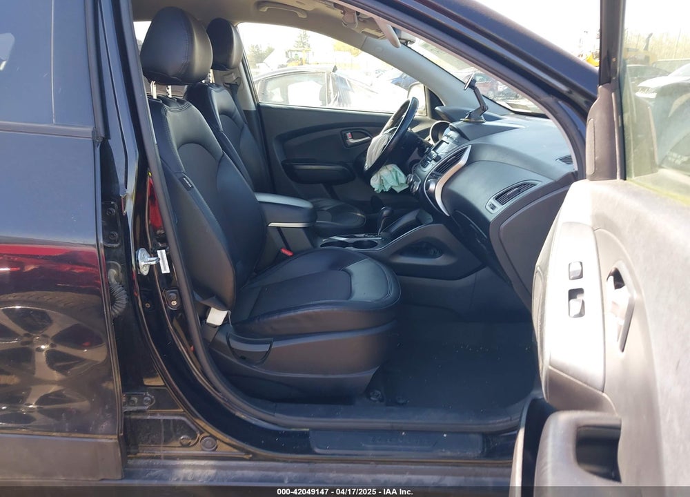 2012 HYUNDAI TUCSON VIN: KM8JU3AC1CU447092