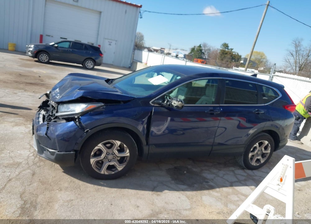 2018 HONDA CR-V VIN: 7FARW2H85JE070161