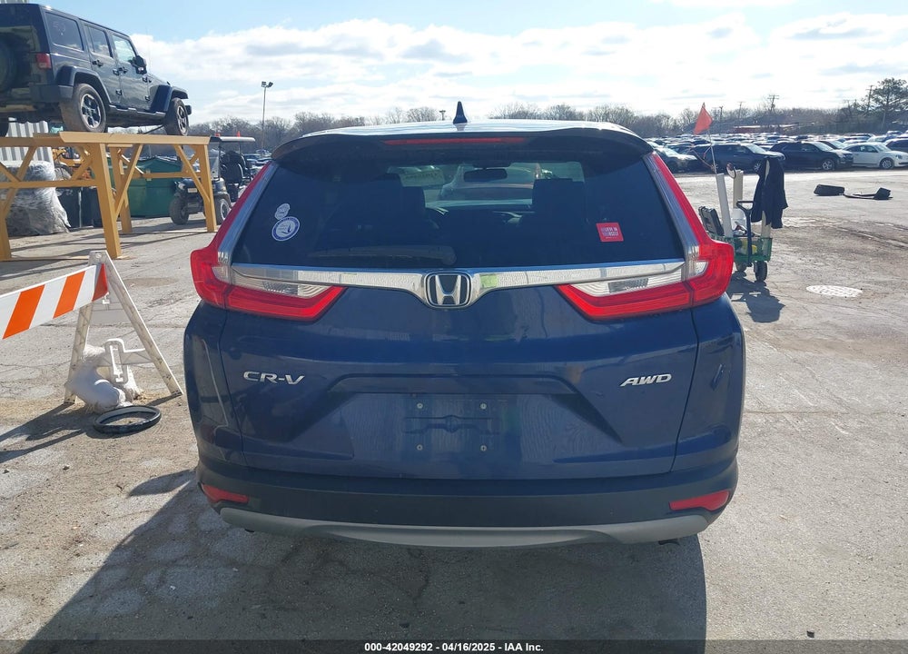 2018 HONDA CR-V VIN: 7FARW2H85JE070161