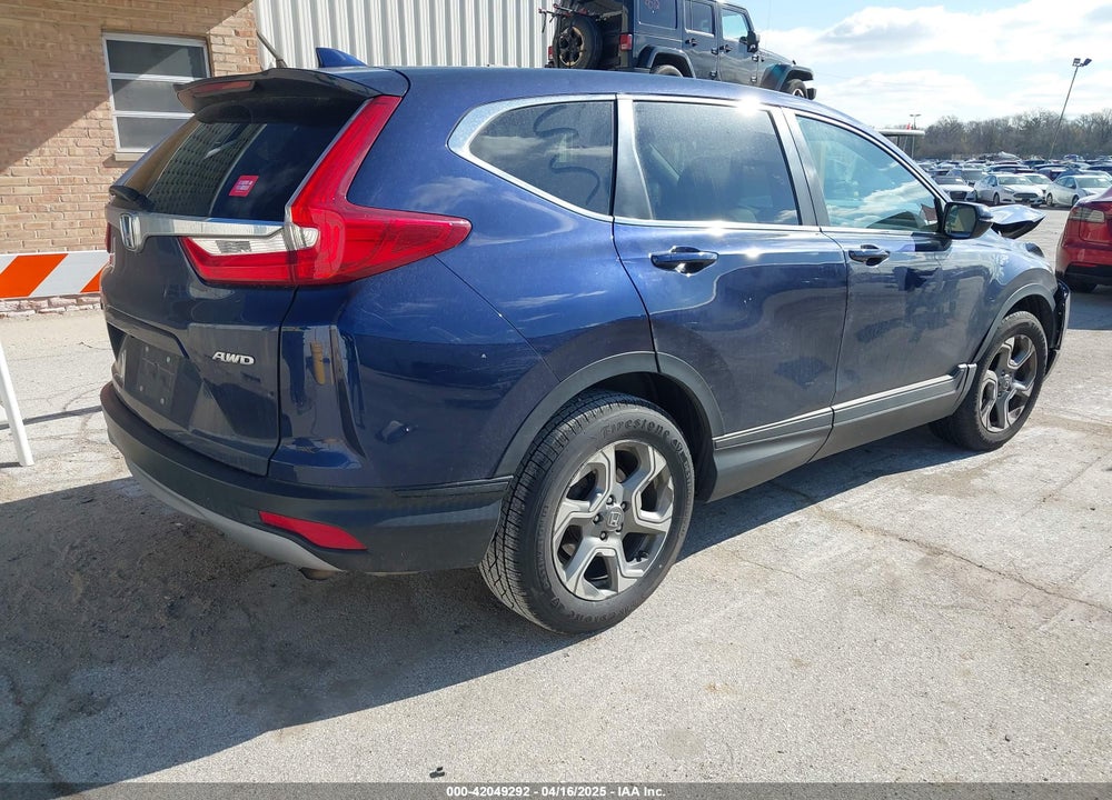 2018 HONDA CR-V VIN: 7FARW2H85JE070161