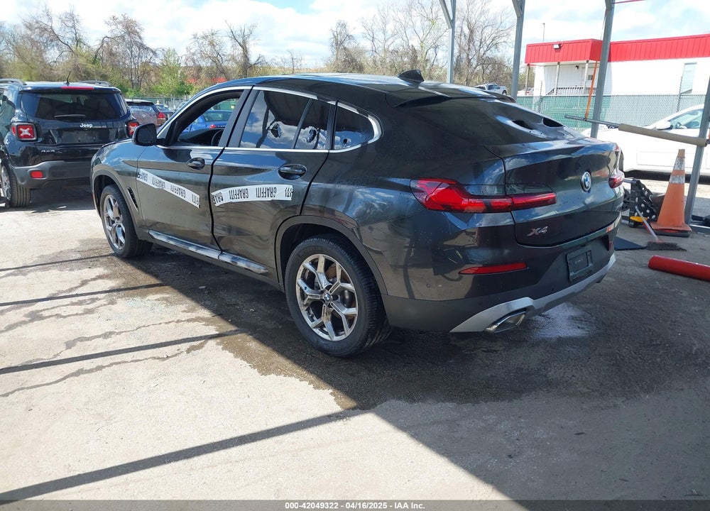 2024 BMW X4 VIN: 5UX33DT01R9W86807