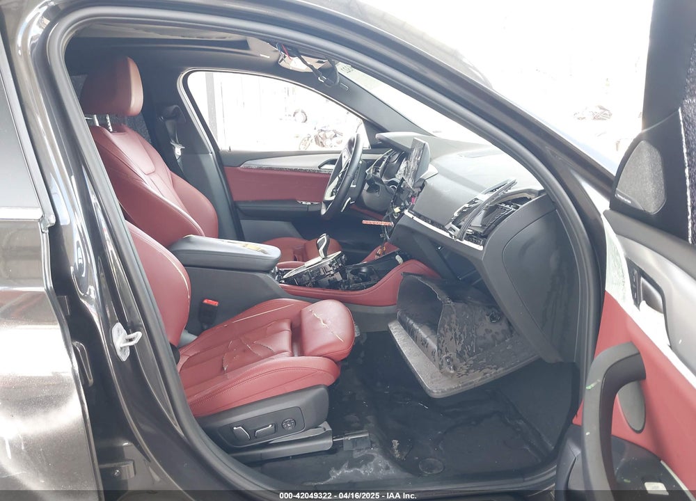 2024 BMW X4 VIN: 5UX33DT01R9W86807